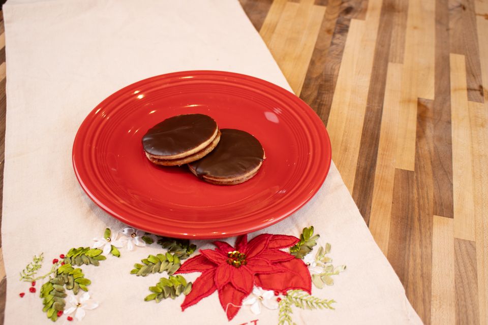 Christmas Cookies I — Linz Tarts & Ischel's Cookies