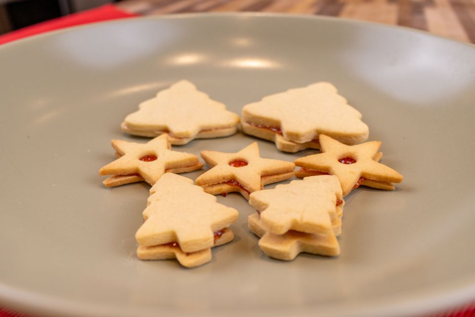 Christmas Cookies I — Linz Tarts & Ischel's Cookies