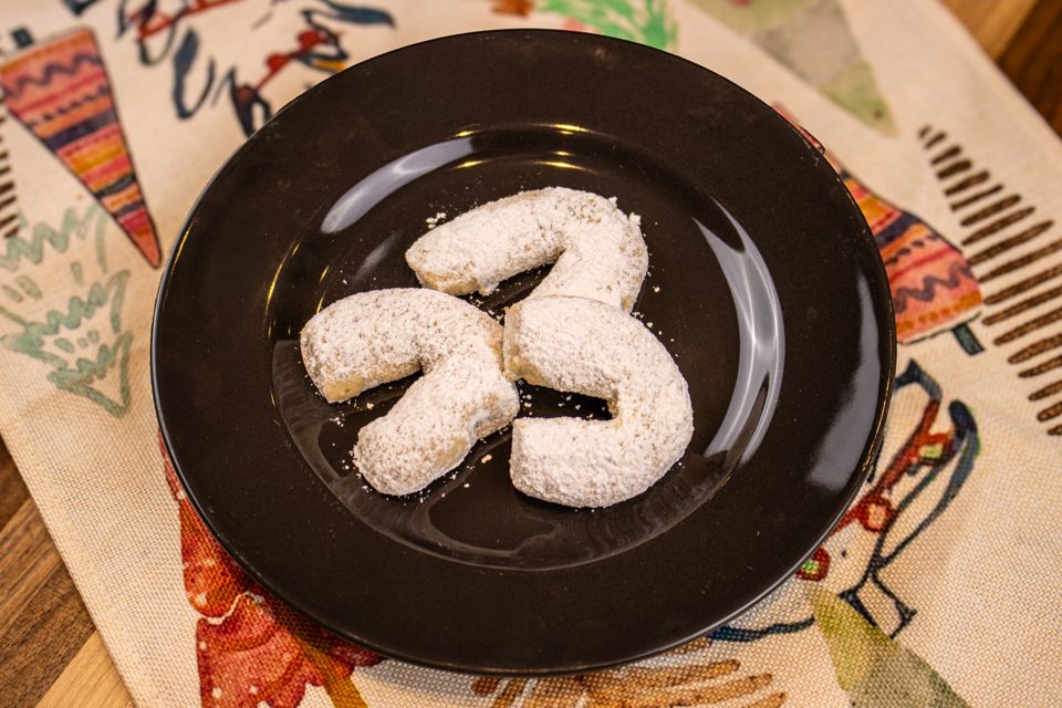 Christmas Cookies II — Vanilla-Walnut Crescents & Masaryk's Cookies