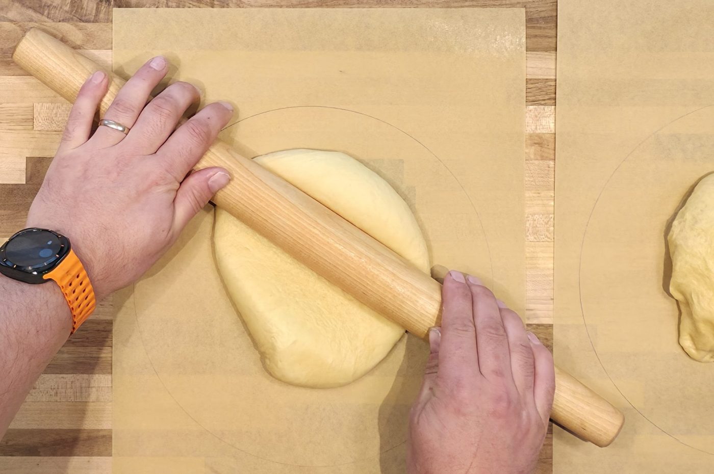 Frgal Kolach with Pear Filling - Frgal forming